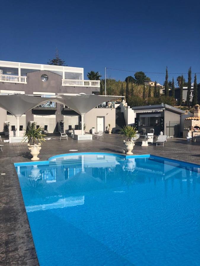 Villa La Perla Ликата Екстериор снимка