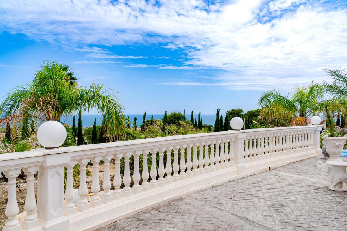 Villa La Perla Ликата Екстериор снимка